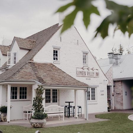 Camden Valley Inn Экстерьер фото