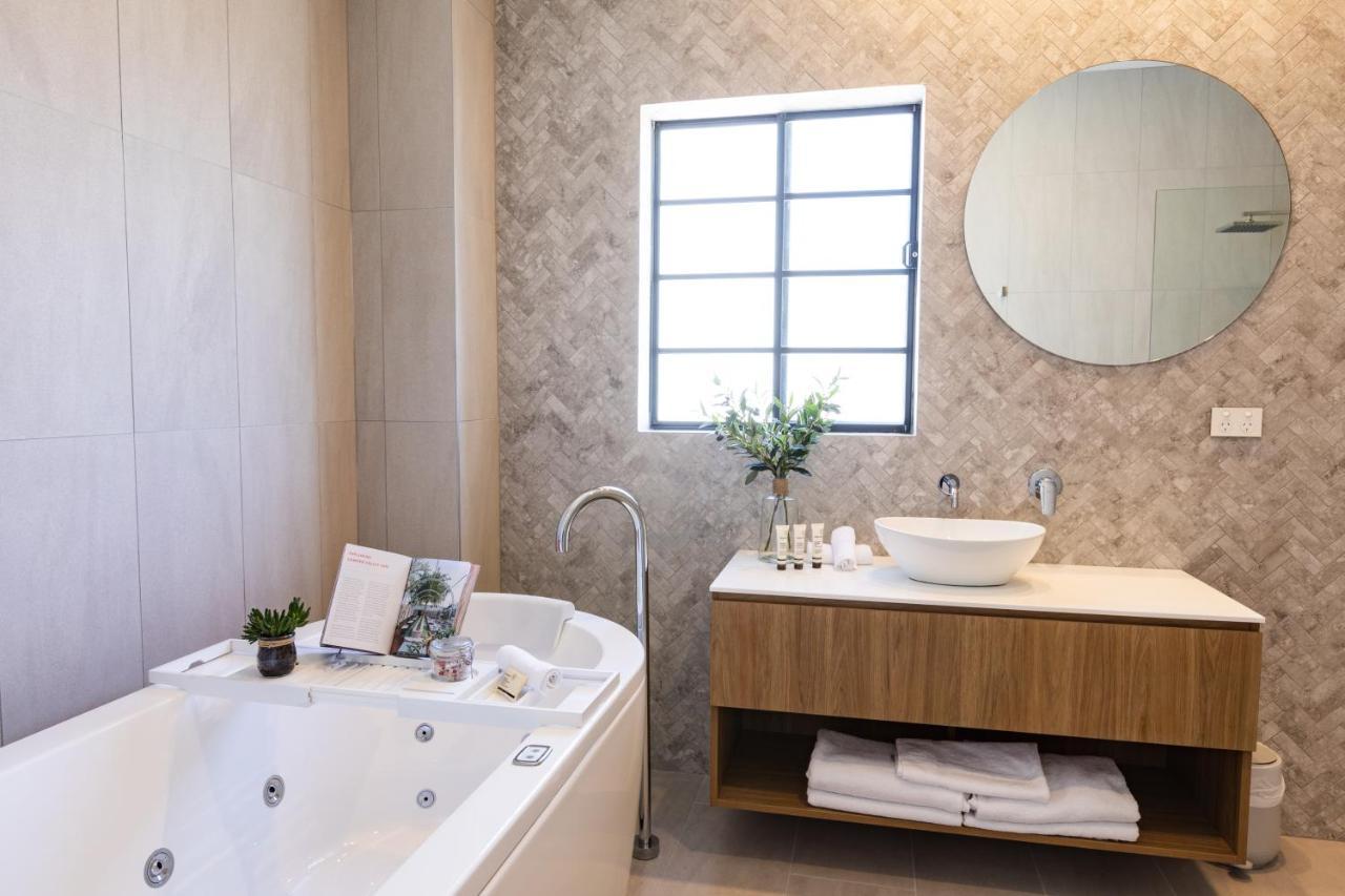 Camden Valley Inn Экстерьер фото