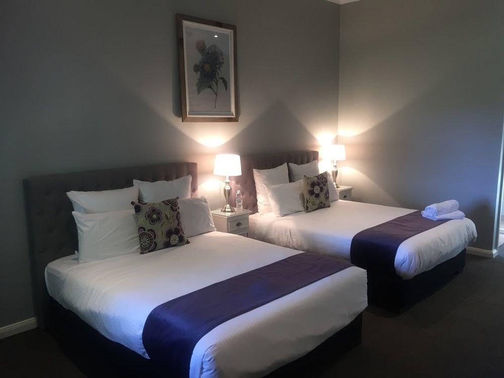 Camden Valley Inn Экстерьер фото