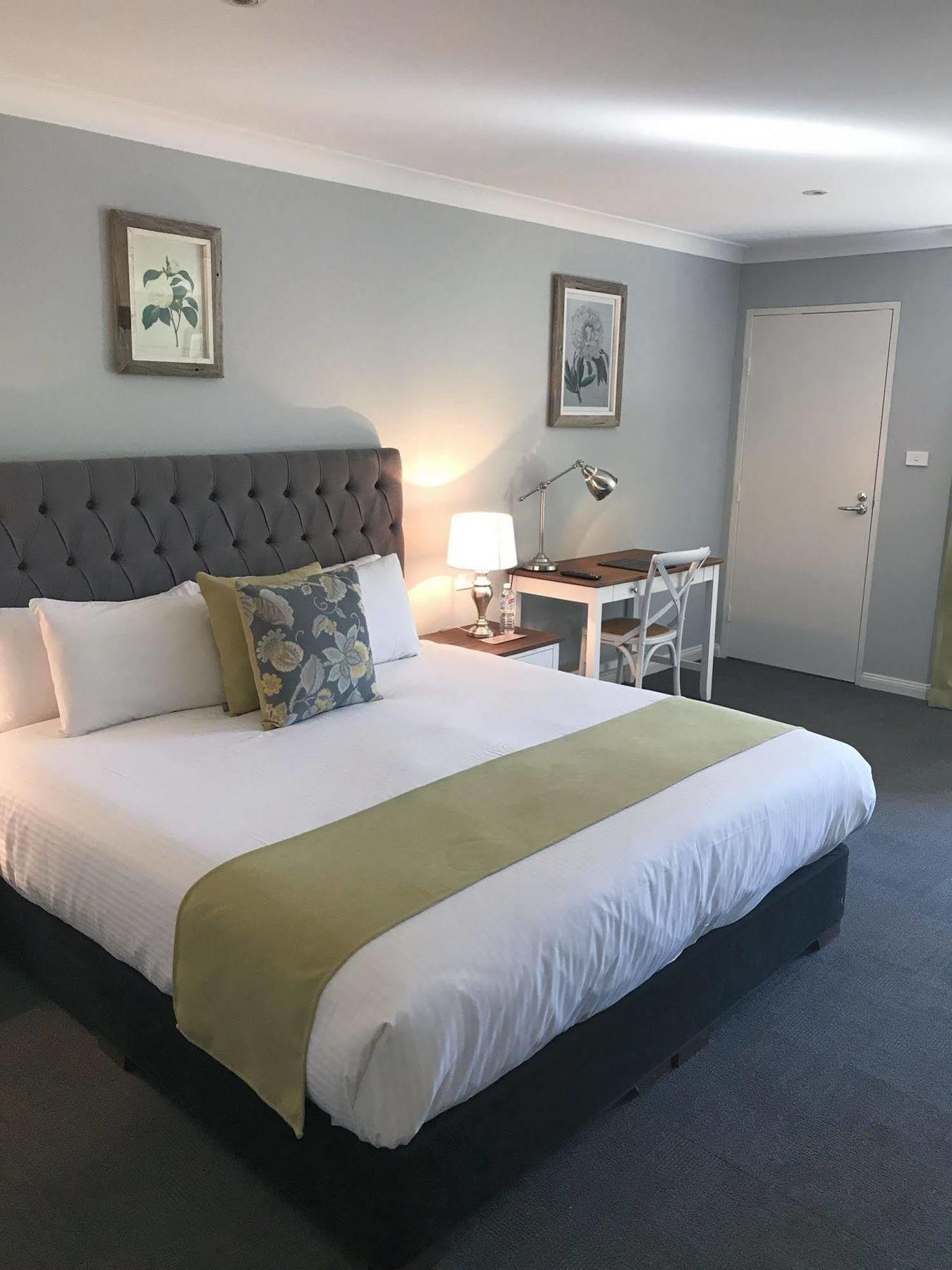 Camden Valley Inn Экстерьер фото