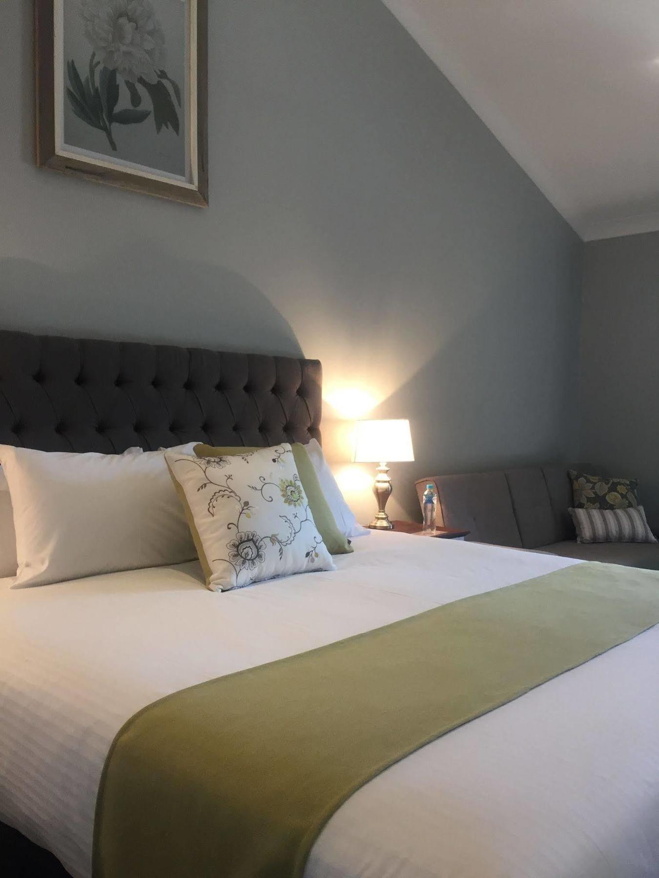 Camden Valley Inn Экстерьер фото