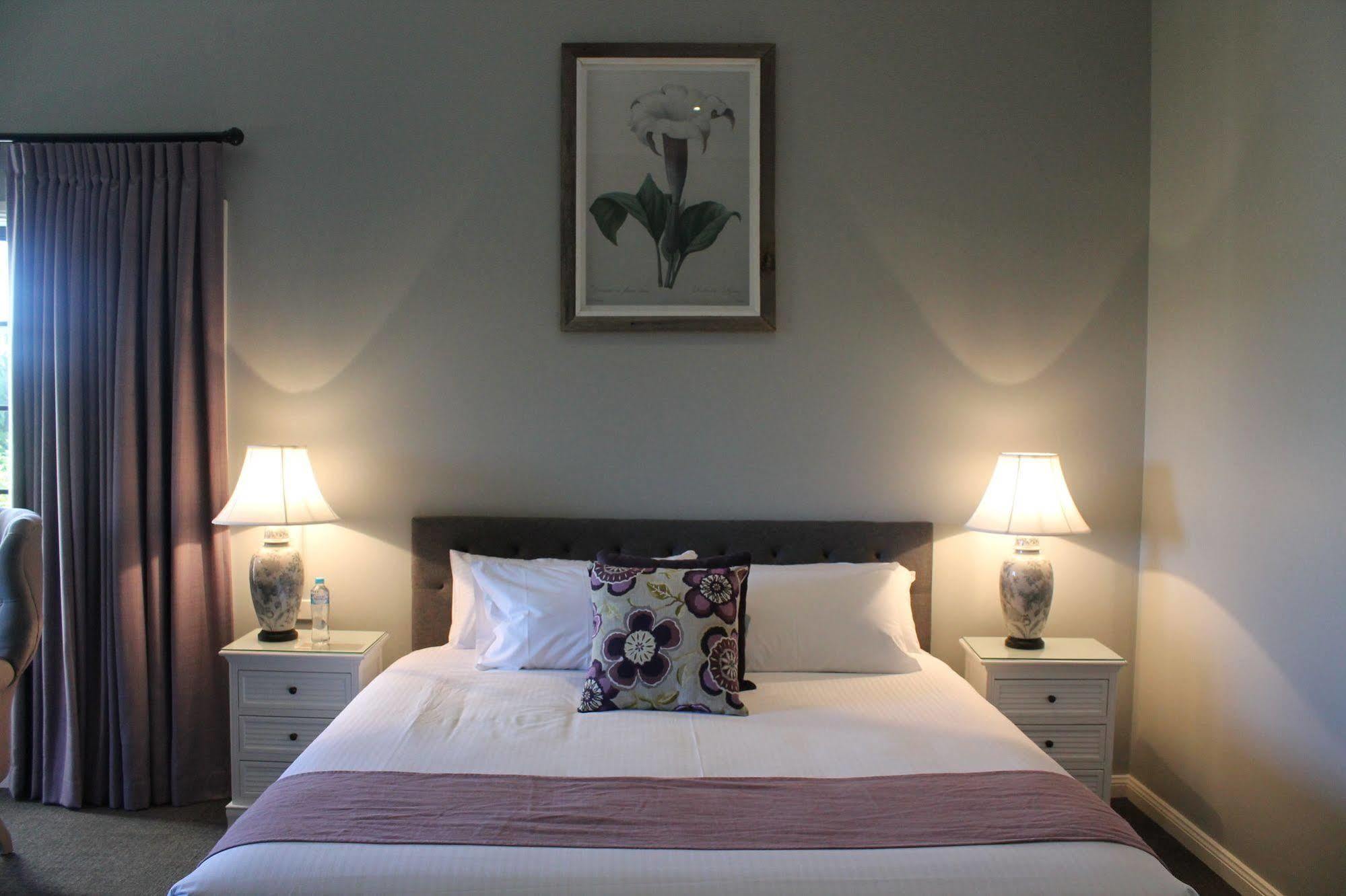 Camden Valley Inn Экстерьер фото